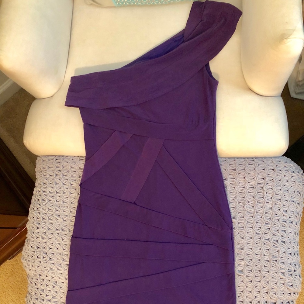 One shoulder cocktail dress 💜🥂